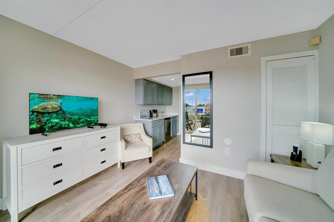King Suite Kitchenette Ocean View,1387600577:JPEG